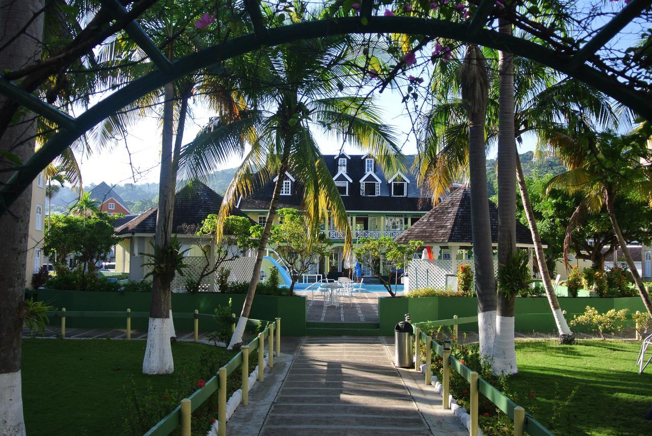 Beach One Bedroom Suite A20 Ocho Rios Bagian luar foto